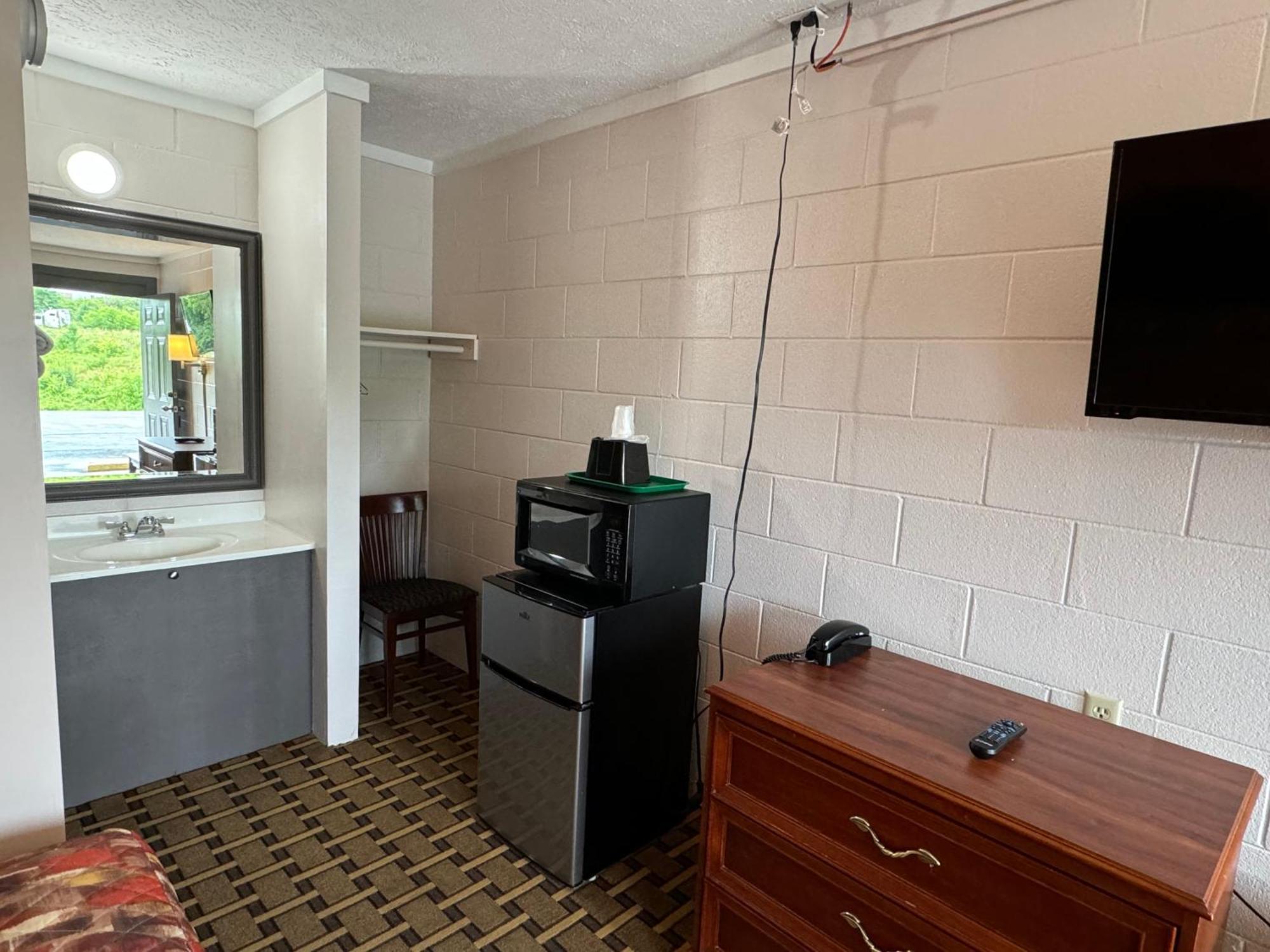 Economy Inn Crossville Zewnętrze zdjęcie