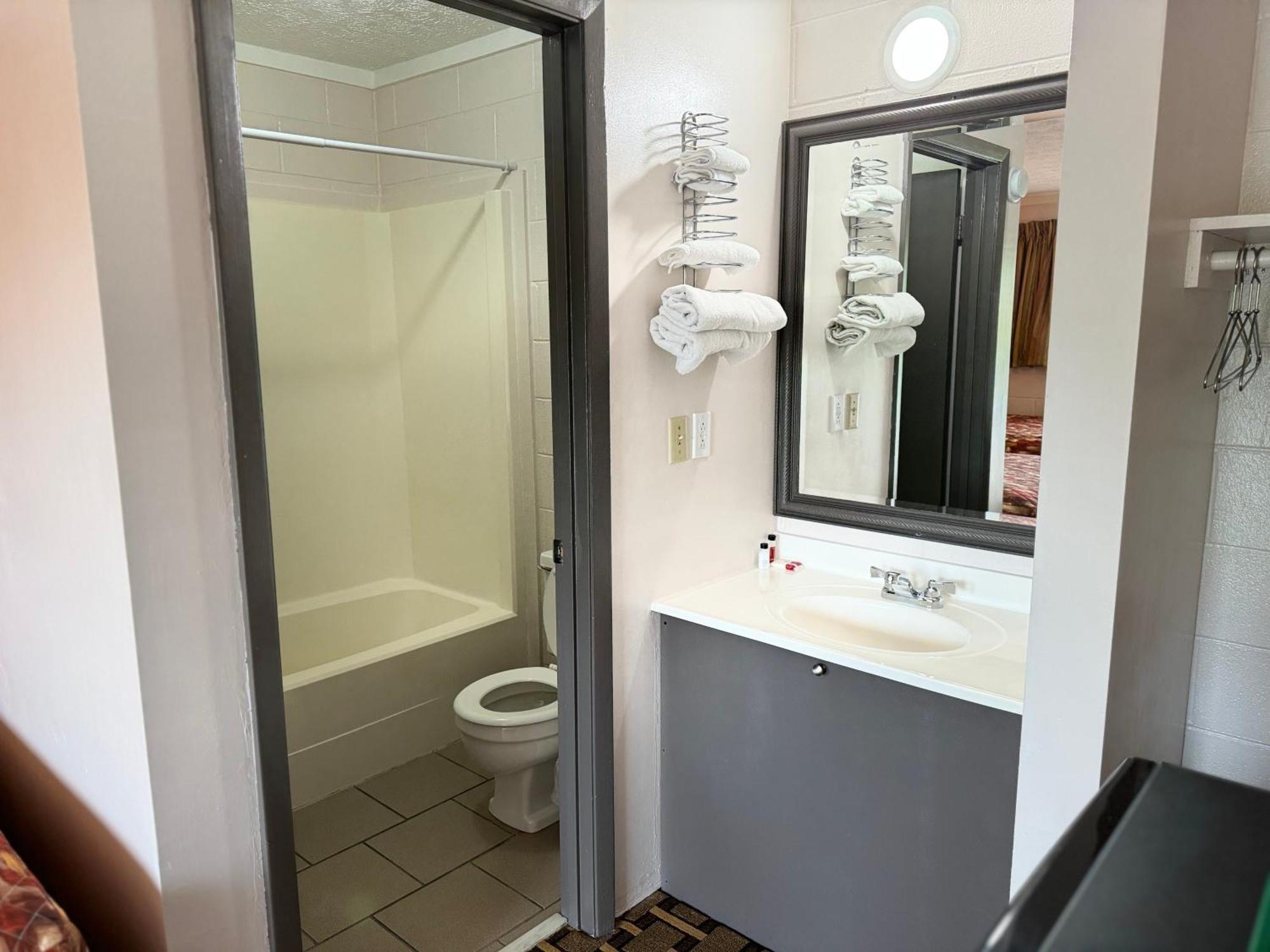 Economy Inn Crossville Zewnętrze zdjęcie
